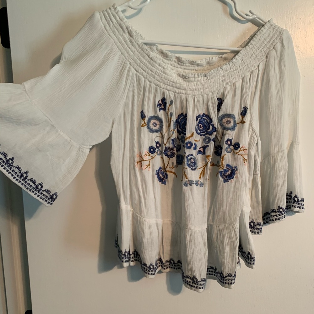 Xhiliration off shoulder tee